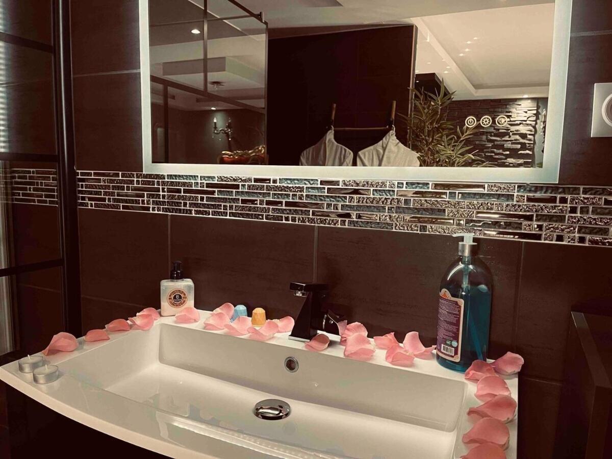 O Venus Spa Sin-le-Noble Dış mekan fotoğraf