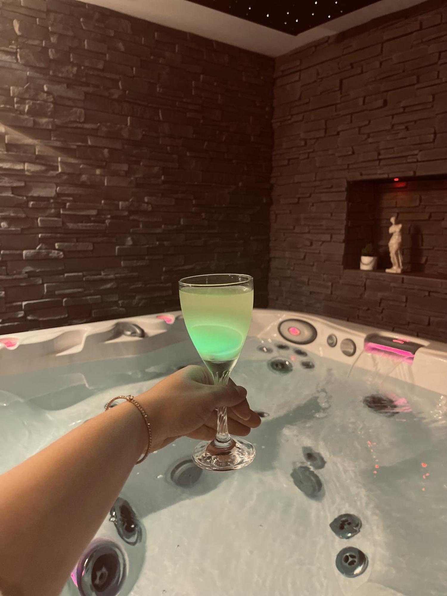 O Venus Spa Sin-le-Noble Dış mekan fotoğraf